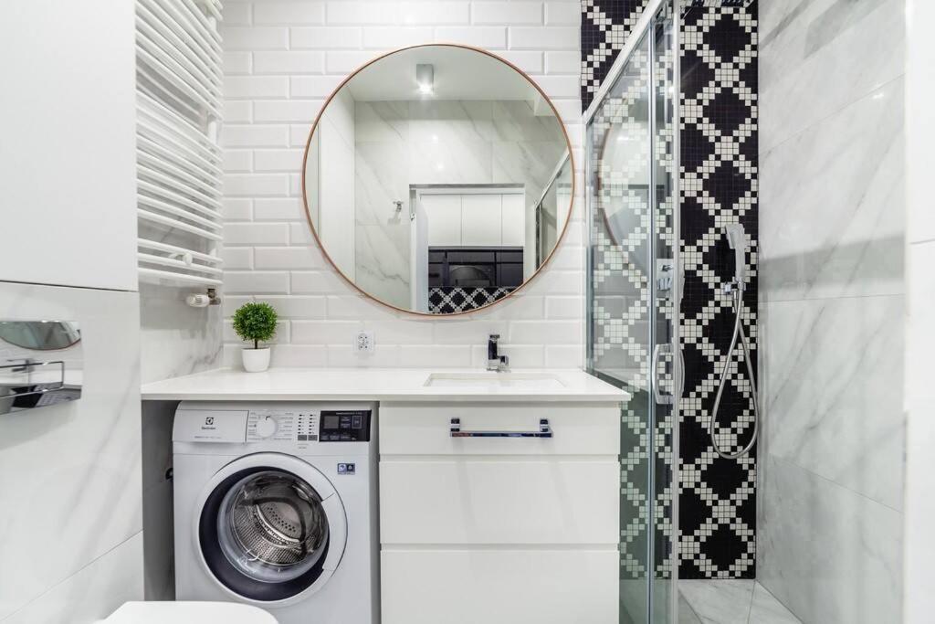 Stylowy Apartament Centrum Warszawy Z Tarasem Warszawa Exteriör bild